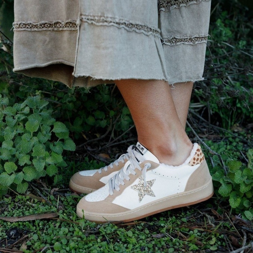Mi. iM Sneakers Women 9 Cream Tan Glitter Star Shearling NEW